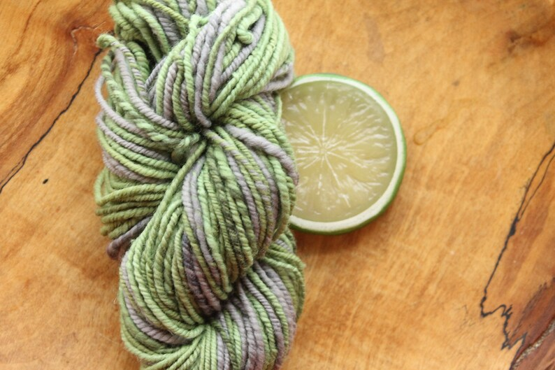 thefinelime's tweet photo. I think this #miniskein came out so pretty! #handspun from #merinowool, this is a #dkweightyarn that self stripes in soft green and grey.
https://t.co/VdH4okPhBN via @Etsy https://t.co/mOxegO0LAa