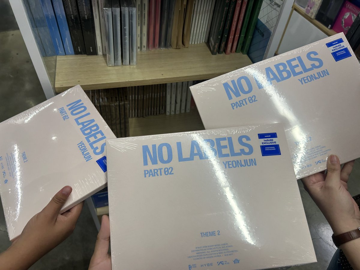 wookberryz's tweet photo. visited the buena park location for yeonjun comeback 🙂‍↕️🙂‍↕️ 
@hello82official @TXT_bighit 
#Yeonjun_Release_Event #hello82 #82giveaway https://t.co/jq3B7teYNY