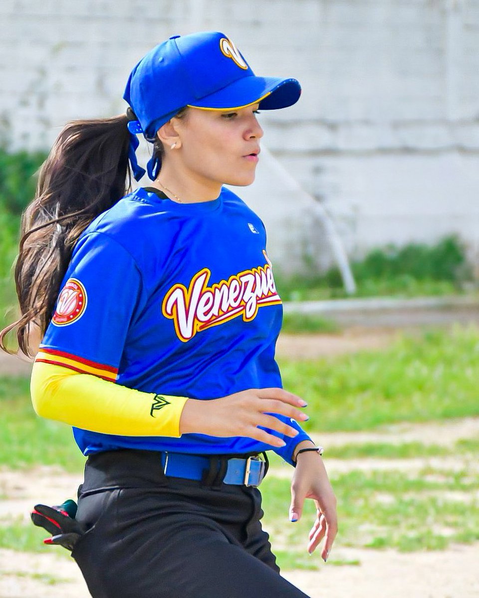 TeamBeisbolVe's tweet photo. #WomensBaseballWorldCup ♀️⚾

Más imágenes 📸 el #TBV femenino comienza a trabajar de cara al Mundial de Béisbol 🌎 que disputará su Ronda de Grupos en agosto en #ChinaTaipei

📍 Barquisimeto, Lara
Detalles:
💻 https://t.co/N4W3BNOjbG

#LaQueNosUne
#SomosVenezuela https://t.co/gxIUVwUJRt