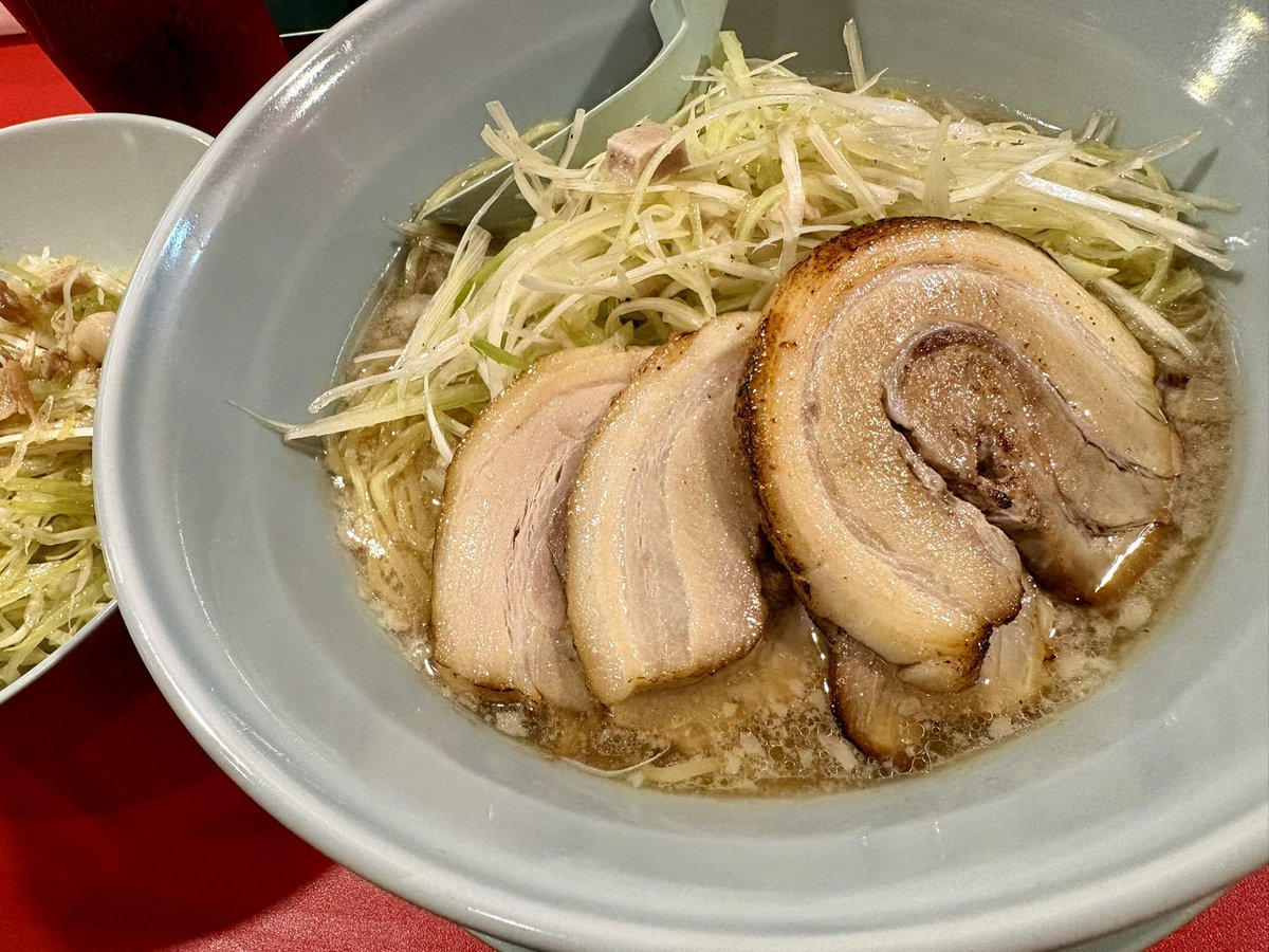 Ex_Sxx's tweet photo. 家の近くにラーメンショップが出来たからはじめて食べたよ〜🍜 https://t.co/Fb1aeUpIj6