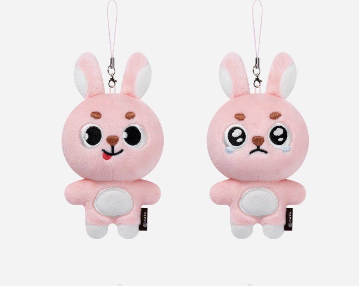 428folder's tweet photo. untuk kesekian kalinya #WTBDAY6 pil melet secret keyring harga berapapun yang penting masih wajar pls hmu:((( https://t.co/rFBoiMdY0U