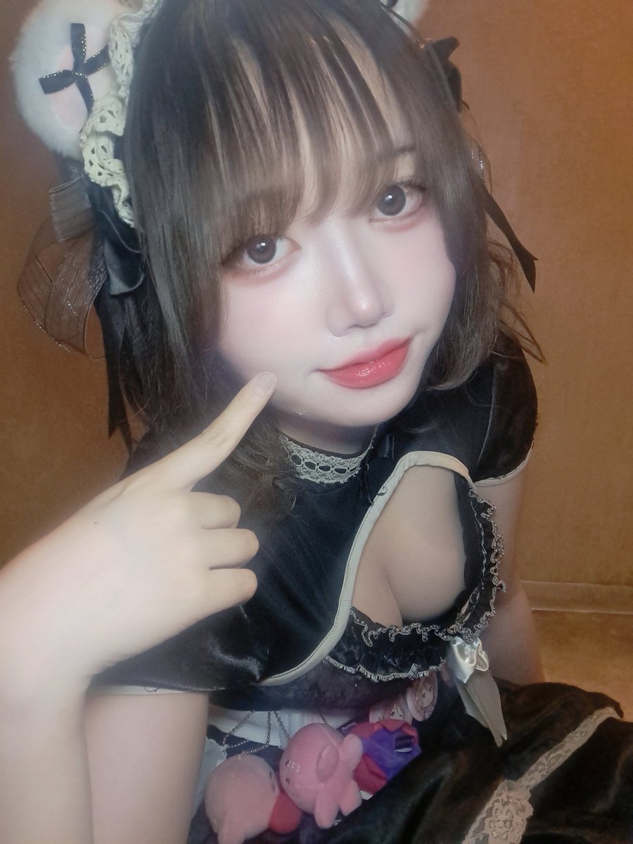 kemuchu_akb's tweet photo. 本日もご来店ありがとうございました🎀
明日は12時オープン🤍
ご来店の際は身分証をお持ちください!

12時～
ナナセ（@kemuchu_nanase ）
13時〜
ゆめみ（@kemuchu_yumemi ）
15時～
さくら（@kemuchu_sakura ）
21時〜
ばく（@kemuchu_baku ）
22時〜
こふゆ（@kemuchu_kofuyu ）
求人用連絡先（https://t.co/PtNazA6LGm）