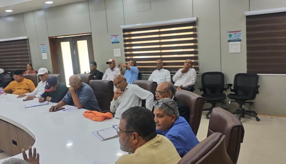 sdpofindia's tweet photo. SDPI Gujarat reaffirmed its commitment to strengthening social unity, promoting public awareness, and safeguarding the constitutional rights of all citizens at the Loktantrik Vichar Parishad organised by Gujarat Loktantrik Manch in Ahmedabad on 11 July 2026. Together for justice, democracy & constitutional values. #SDPI #Gujarat