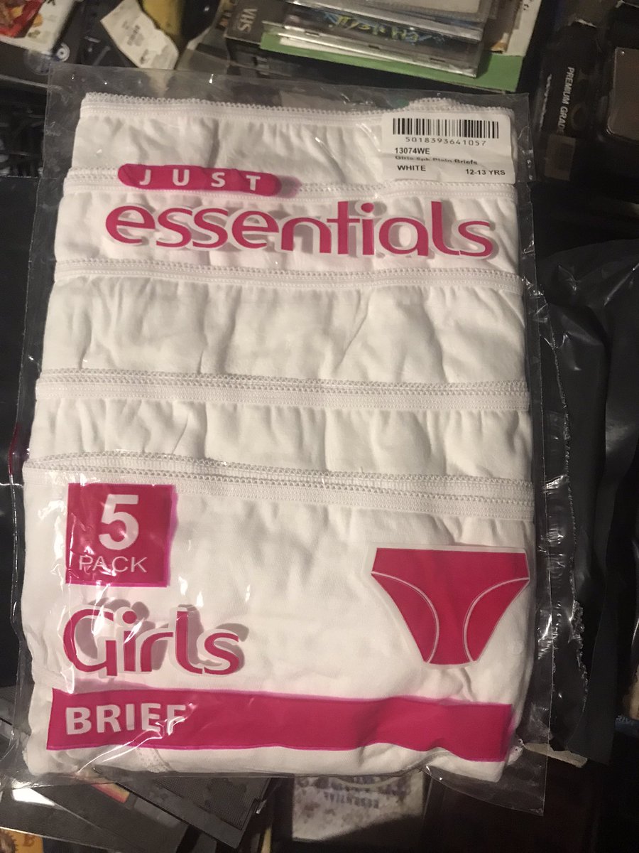 majorjhonandre1's tweet photo. @eltercerojo I was just wondering if your wearing white cotton schoolgirl knickers like these underneath your school skirt https://t.co/ywnjguk7HC