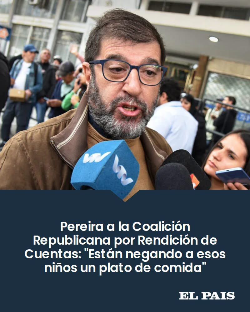 aquintana2323's tweet photo. Fernando Pereira miente utilizando la vulnerabilidad de esas familias para hacer política barata. El presupuesto es de 23.000 millones de dólares. Pónganse a trabajar y gestionen bien que el dinero sobra.  

Caíste muy bajo. Personajes como estos son los destruyen la política y el país.