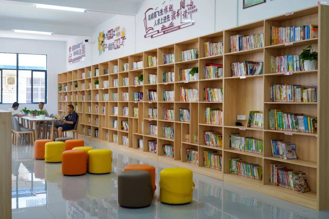StephaniAVV77G's tweet photo. Saturday 2-5PM! Free book swap at Maple Community Center—bring your pre-loved reads, take something new, chat with neighbors. All ages welcome! See you there!， https://t.co/thec68H0VN