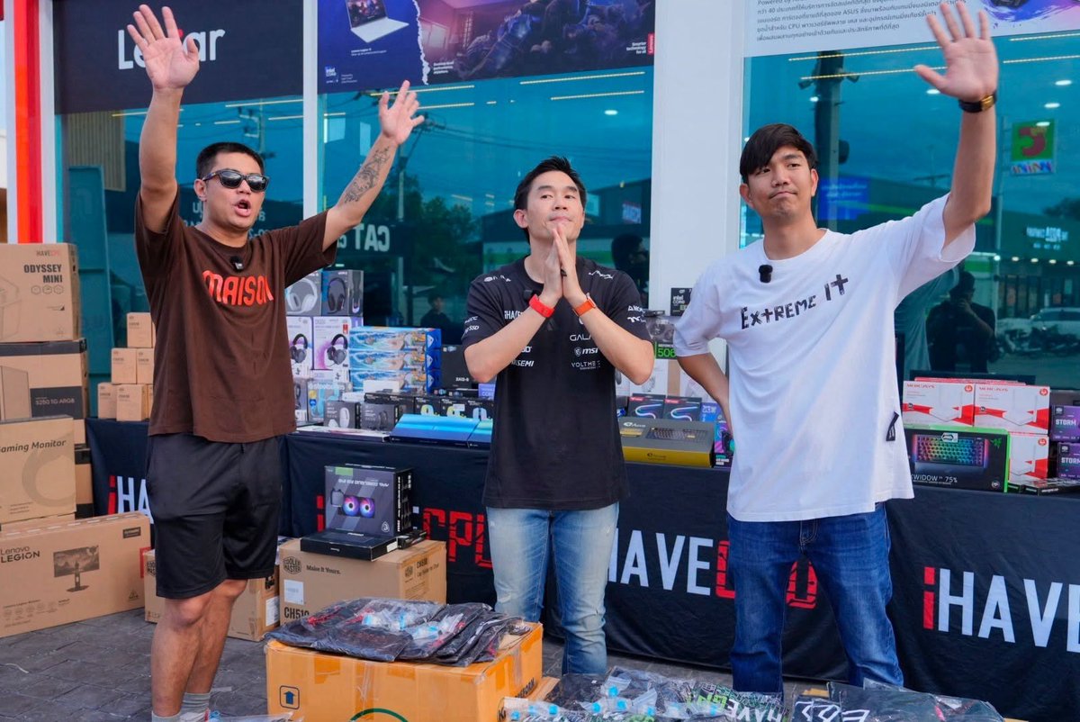 IHAVECPU1's tweet photo. เฮฮาตั้งแต่ก่อนวันงาน ขอบคุณชาวอุดรที่ให้การต้อนรับกันอย่างดีครับ
#iHAVECPU อุดรธานี | #ExtremeIT #LungA https://t.co/QmgHH5QexM