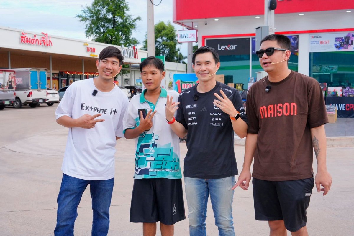 IHAVECPU1's tweet photo. เฮฮาตั้งแต่ก่อนวันงาน ขอบคุณชาวอุดรที่ให้การต้อนรับกันอย่างดีครับ
#iHAVECPU อุดรธานี | #ExtremeIT #LungA https://t.co/QmgHH5QexM