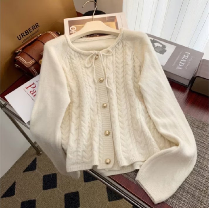 chiittchatt's tweet photo. Cardigan rajut dengan model yang manis dan bahan nyaman. Pas dipakai kapan saja 🤎 https://t.co/0ztp7J6LPN