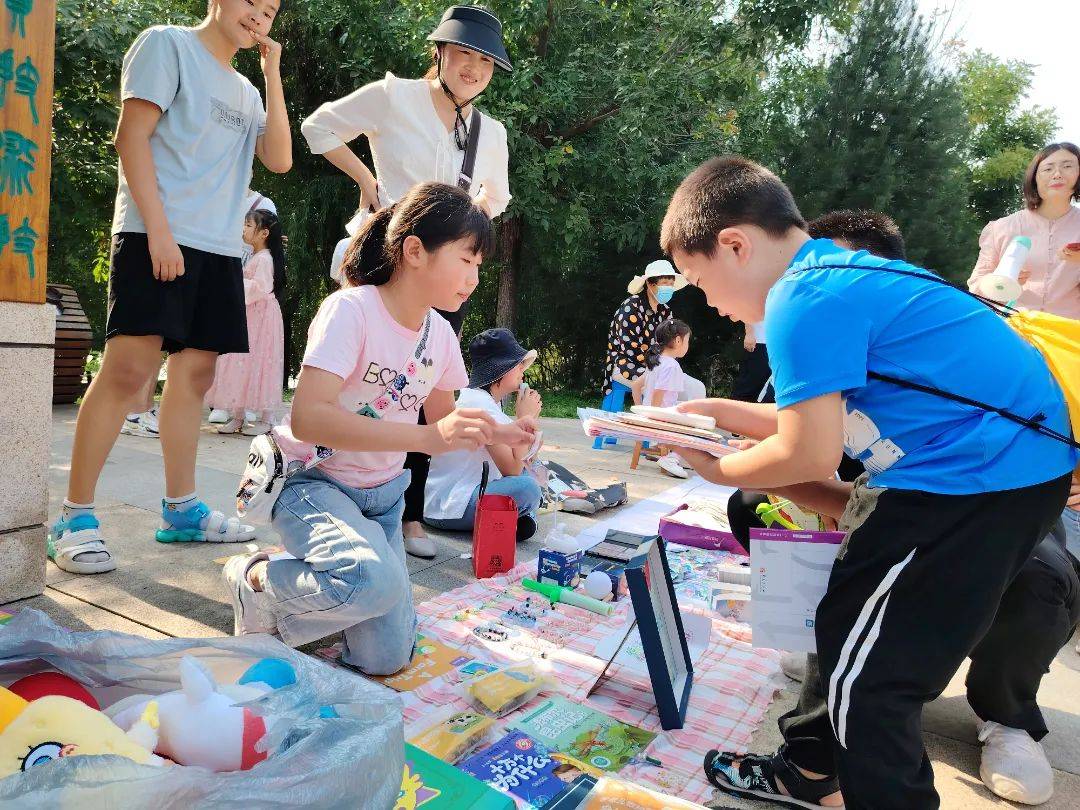 brainOnaut's tweet photo. Come join our community street fair this Sat (10am-4pm) at Central Square! Free snacks, kid’s games u0026 local craft stalls—great fun for the whole neighborhood. See you there!， https://t.co/IOjdBdyx2g