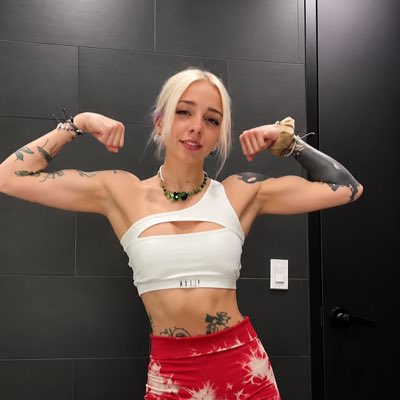 BABYFOOJILOV's tweet photo. #NewProfilePic https://t.co/zDhkhyXEmP