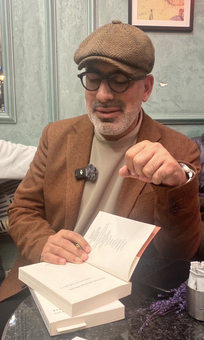 SennAbdulkadir's tweet photo. Turan Kışlakçı @tkislakci tarafından kaleme alınan “Ayetini Arayan İnsan” kitabı gerçekten harika. Kendisinden imzalı hediye almak beni ayrıca mutlu etti. https://t.co/Fd5IHMrhaj