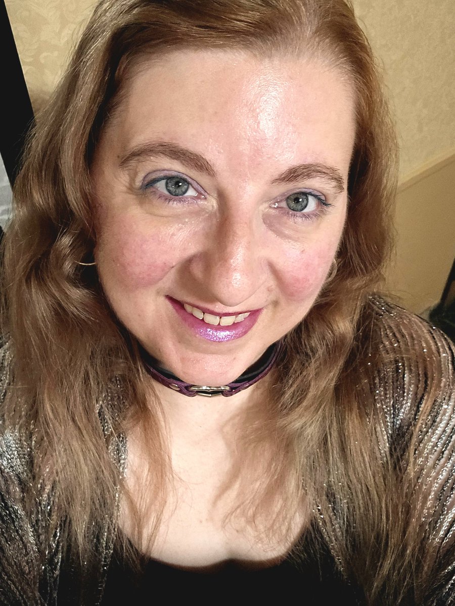 JennMarieCarson's tweet photo. At CreepIEcon, waiting to see Jamie! ❤️❤️‍🔥🫦💋 https://t.co/xtsFzRepRV