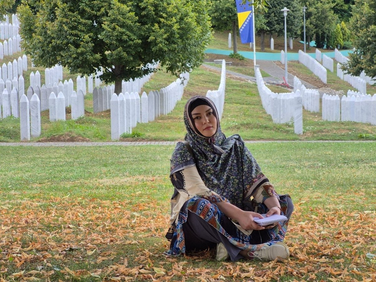 nurayalper1983's tweet photo. Dünya döndükçe kalplerde duracak o sızı...
Srebrenitsa-11 Temmuz 1995

#SrebrenitsaKatliamı #SrebrenitsaSoykırımı #Srebrenitsa31Yıl https://t.co/d7fJhyMD4H