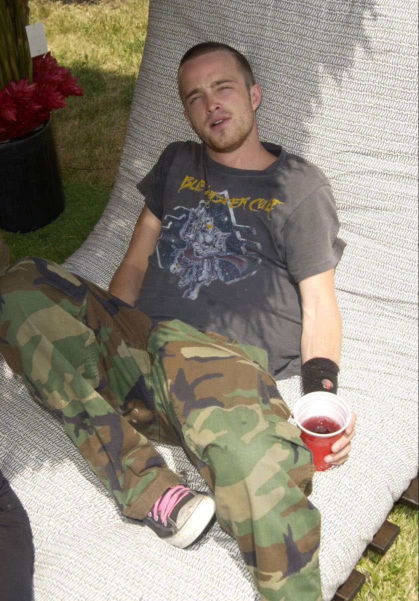DodoFits's tweet photo. 2000s Aaron Paul Outfits https://t.co/ri3GghUFe8
