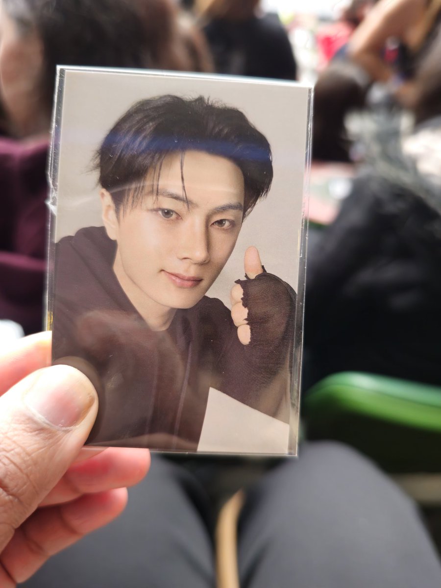 pjmfiltwer's tweet photo. @starszniki Ganhei o meu utt 😭 https://t.co/SsYWf1ULbX