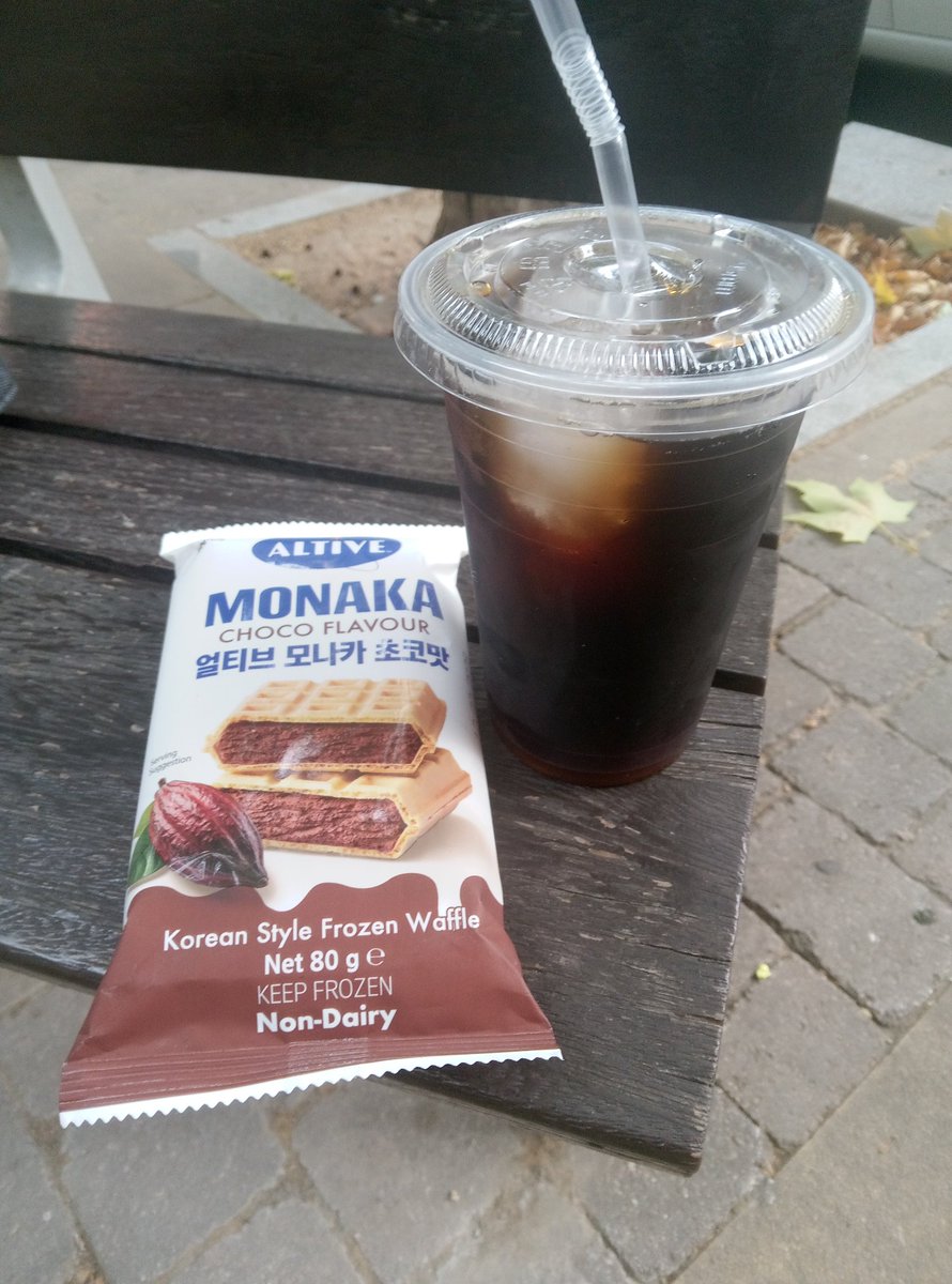 star_noahh's tweet photo. Omg this is my best plan with friends, and I take a Changbin's pepero, It's very beautiful 🥹❤️ 

#youmakestraykidsstay #Straykids #Changbin https://t.co/hx5Yqk5NkT