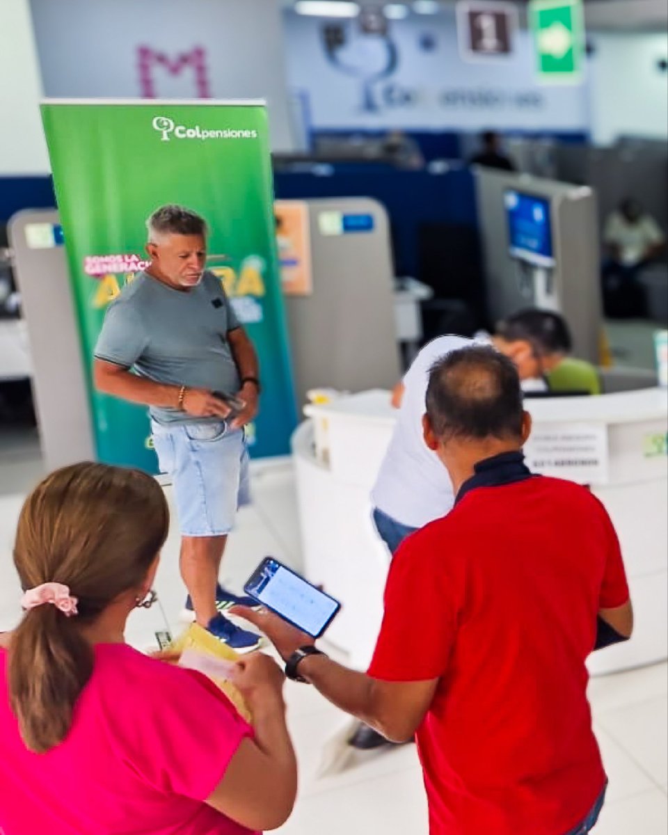 Colpensiones's tweet photo. ¡Colombia se mueve con #Colpensiones! 💙
En todas las regionales, la ciudadanía ha acudido de forma masiva a los Puntos de Atención Colpensiones (PAC) en esta gran jornada extendida. 🙌
1/2 https://t.co/4bf4l4FUnh