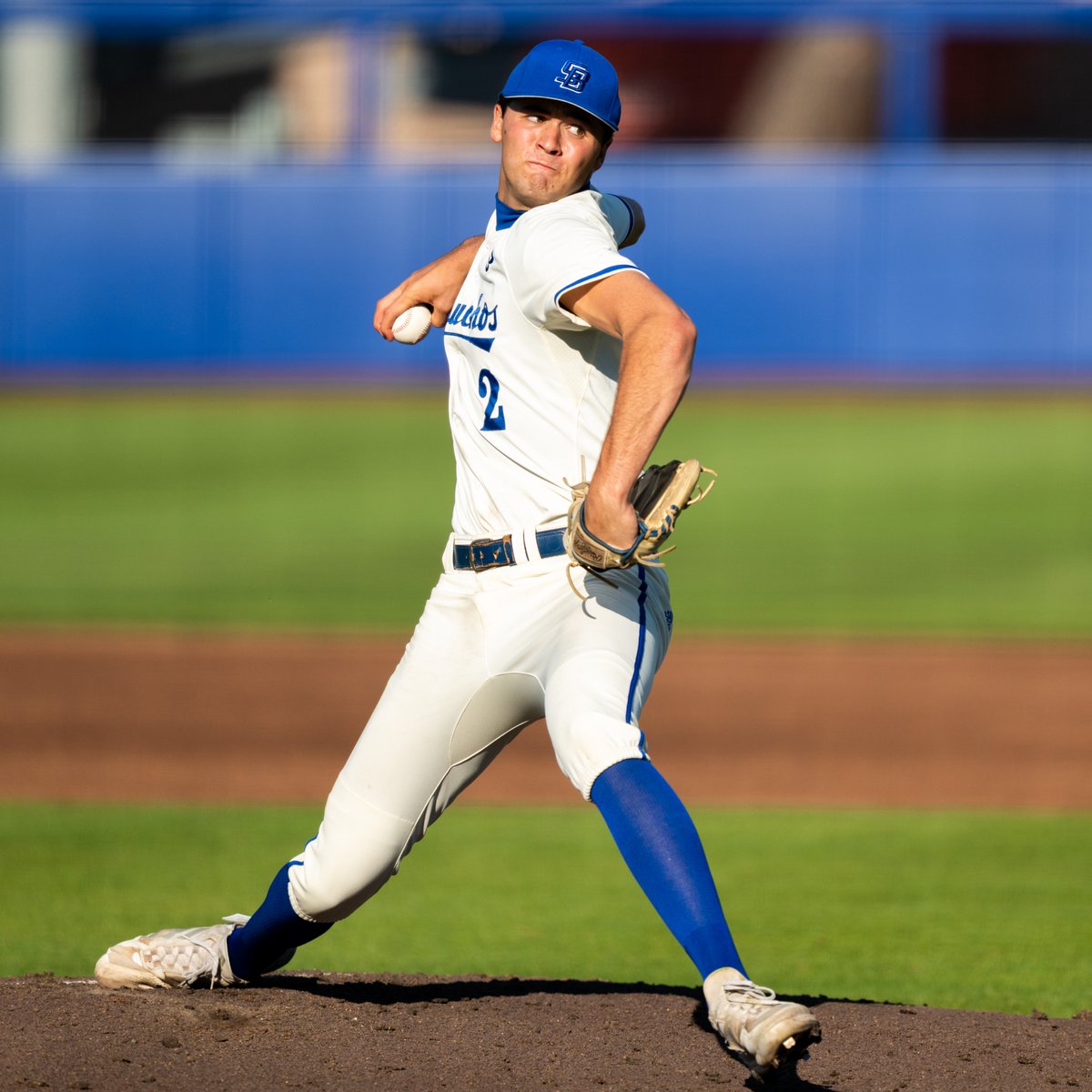 MLBPipeline's tweet photo. For the first time ever, only one pitcher has been taken among the top 15 picks of the MLB Draft!

The @SFGiants took RHP Jackson Flora at No. 4 overall. https://t.co/zG0MhmGOUu