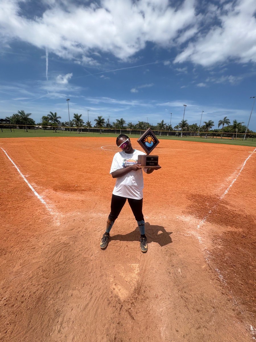 MizzouSoftball's tweet photo. Congrats to our newest transfer, @TCharlton13, on winning the Florida Gulf Coast League Championship today!

The outfielder was a major part in the run including a home run in the championship to clinch the win 💪

#MIZ 🐯🥎 | #OwnIt https://t.co/WN5mGh572u