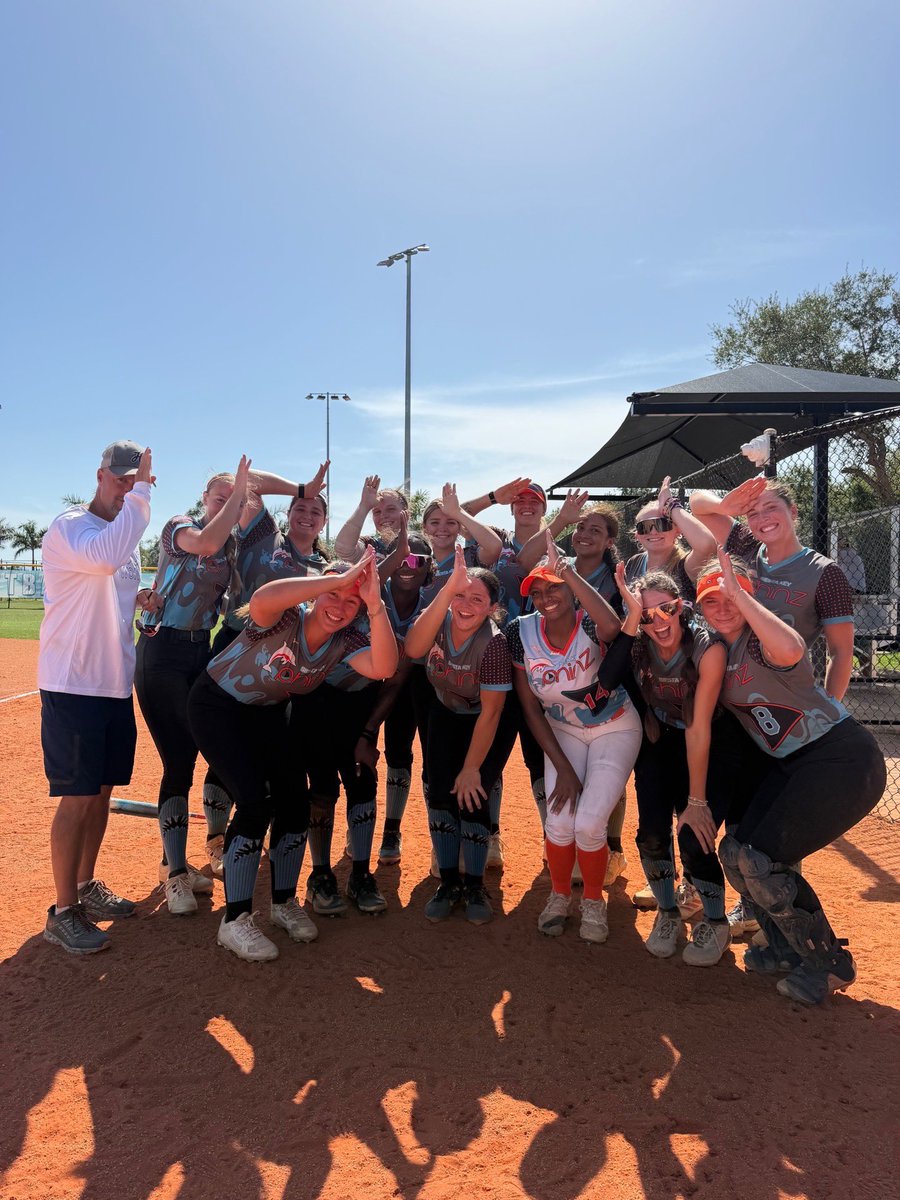 MizzouSoftball's tweet photo. Congrats to our newest transfer, @TCharlton13, on winning the Florida Gulf Coast League Championship today!

The outfielder was a major part in the run including a home run in the championship to clinch the win 💪

#MIZ 🐯🥎 | #OwnIt https://t.co/WN5mGh572u
