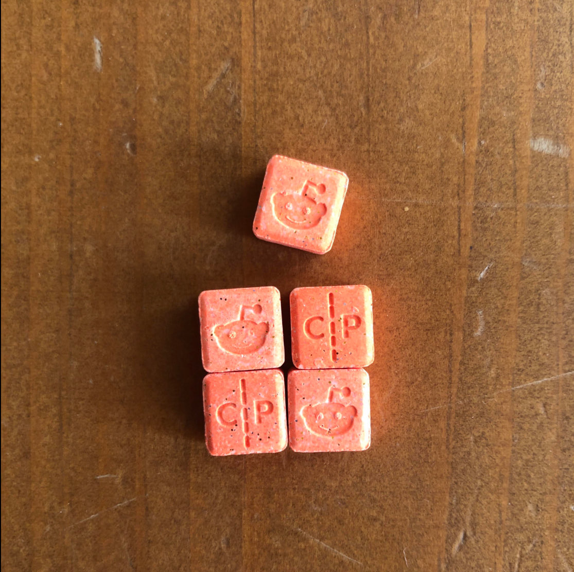 weedyaoi's tweet photo. fucked up off the reddit molly i’m updooted https://t.co/jMNCXa9b5H
