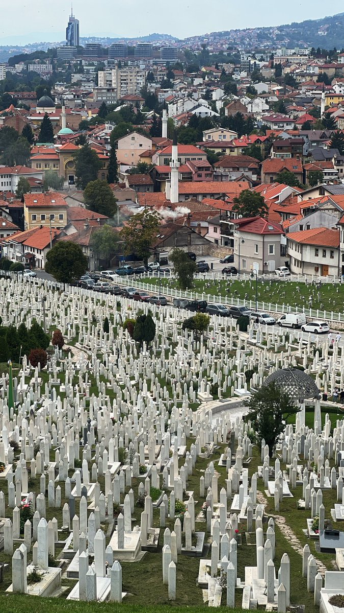 zeyvedar's tweet photo. remember srebrenica. https://t.co/Qp0EJlnNuU