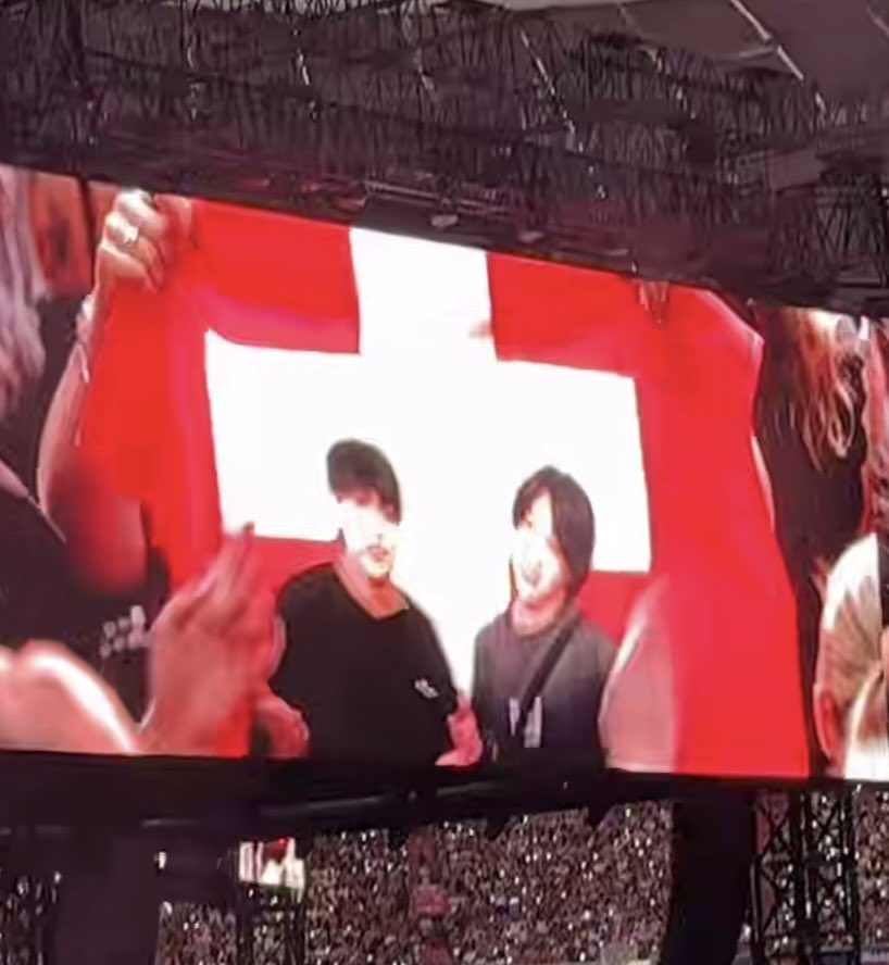 daintyypjm's tweet photo. I LOVE SEEING JIKOOK DURING ARMY TIMEEE https://t.co/Tl5AGoQPmN
