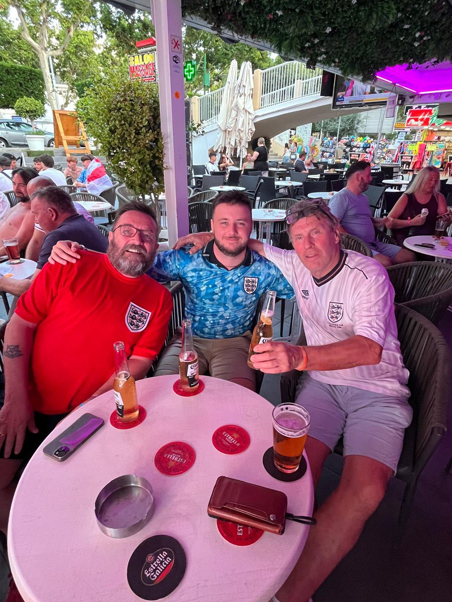 SQPresents's tweet photo. Braithwell Wickersley Bramley and more over in magaluf ready and primed for the match @CocoBongos_maga #ssnthreelions https://t.co/QlBTWbVqOd