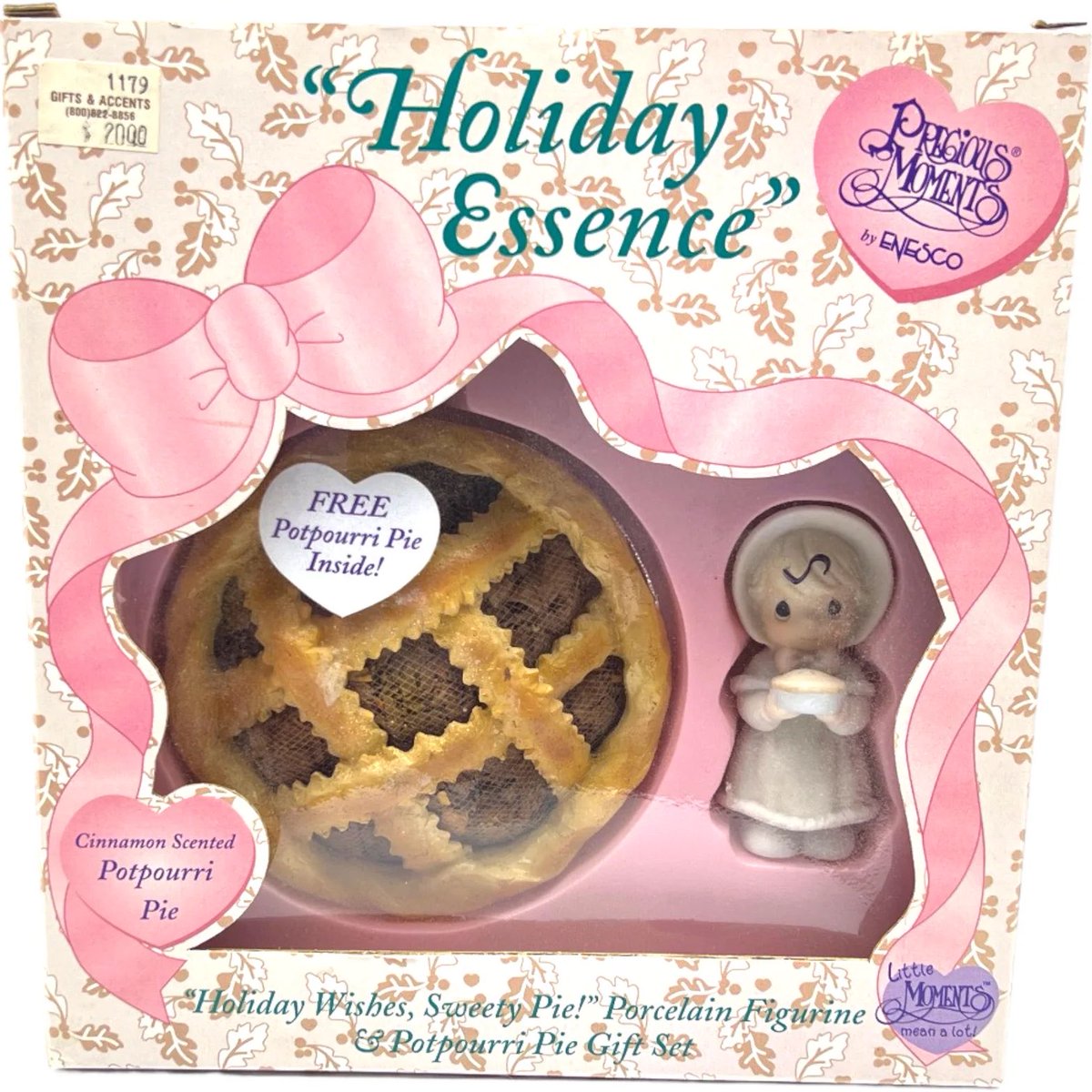 yunfettizsu's tweet photo. Precious Moments "Holiday Wishes, Sweety Pie!" includes a cinnamon scented potpourri pie! ˖ ݁♬⋆ https://t.co/OmQOVD1ESc