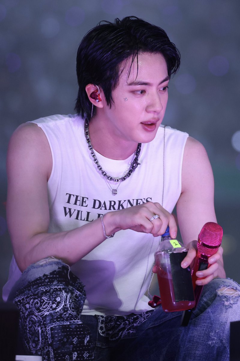 hourjinnie's tweet photo. CANCEL THE TOUR https://t.co/QMGlQVfAkE