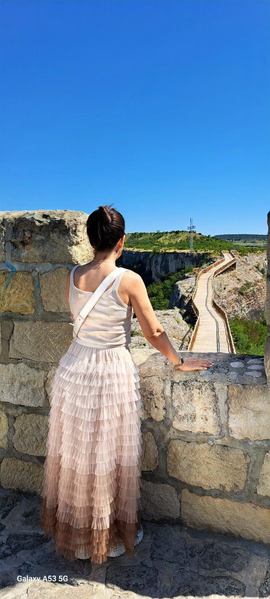 EttiM911's tweet photo. Lost in the beauty of the old fortress. Standing where history meets the sky. 🏰☁️
Ovech Fortress, Provadia
#bulgariatravel #sunnyday #outdoors #fortress #photooftheday #fyp #viral https://t.co/3ReSSUkMWP