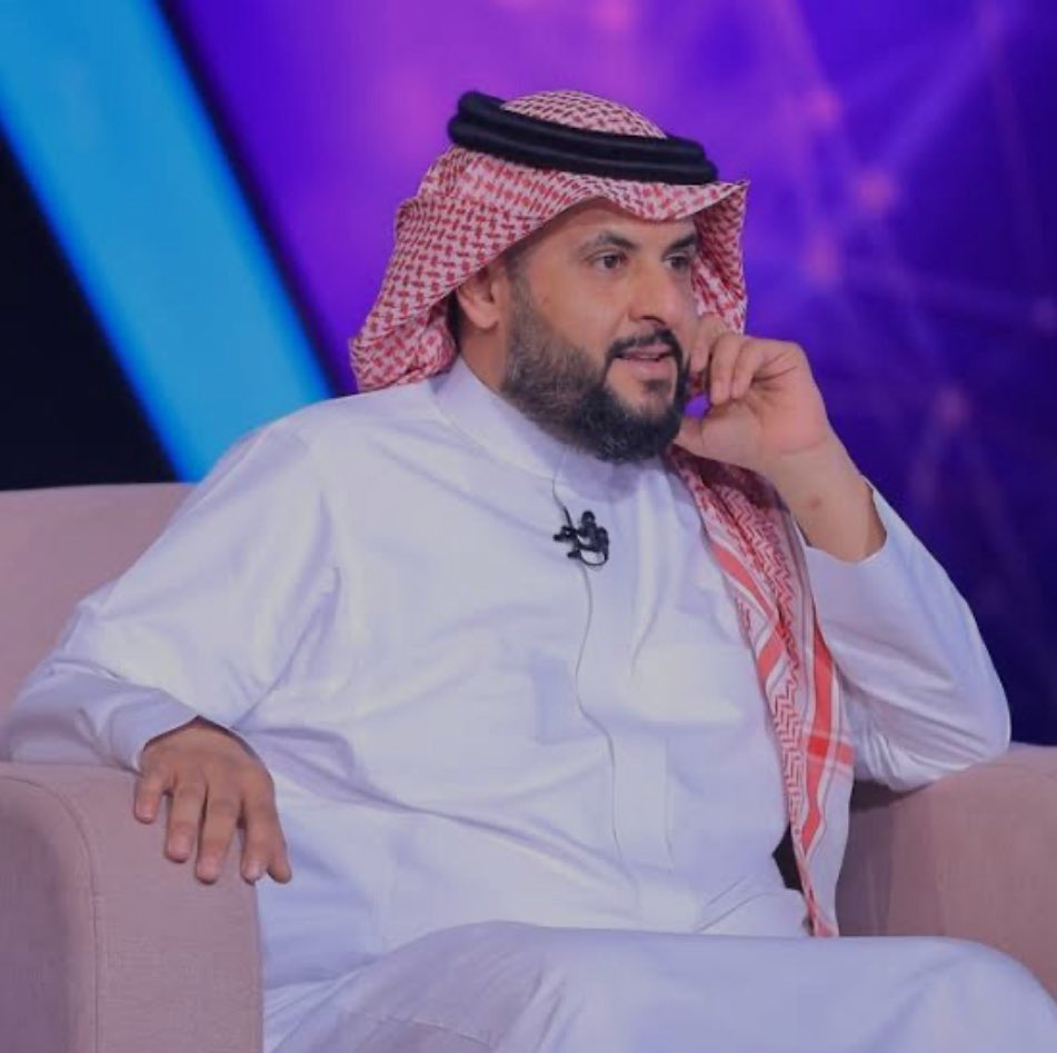 alkateeb515's tweet photo. أعرف هذا الرجل منذ 10 سنوات، وأشهد أنه صاحب الفضل الأول على برامج الواقع. رجل سعى واجتهد وغامر برؤيته في البدايات  ليصنع هذه الصناعة ويقود نجاحها. البدايات الصعبة لا يصنعها إلا الرجال، وكل التقدير له ولمسيرته المشرفة.
حينما انتهت قال انا لها واعاد لها هيبتها بقوه👌🏻.
@n_alghamdi https://t.co/IQSfiwEZA9