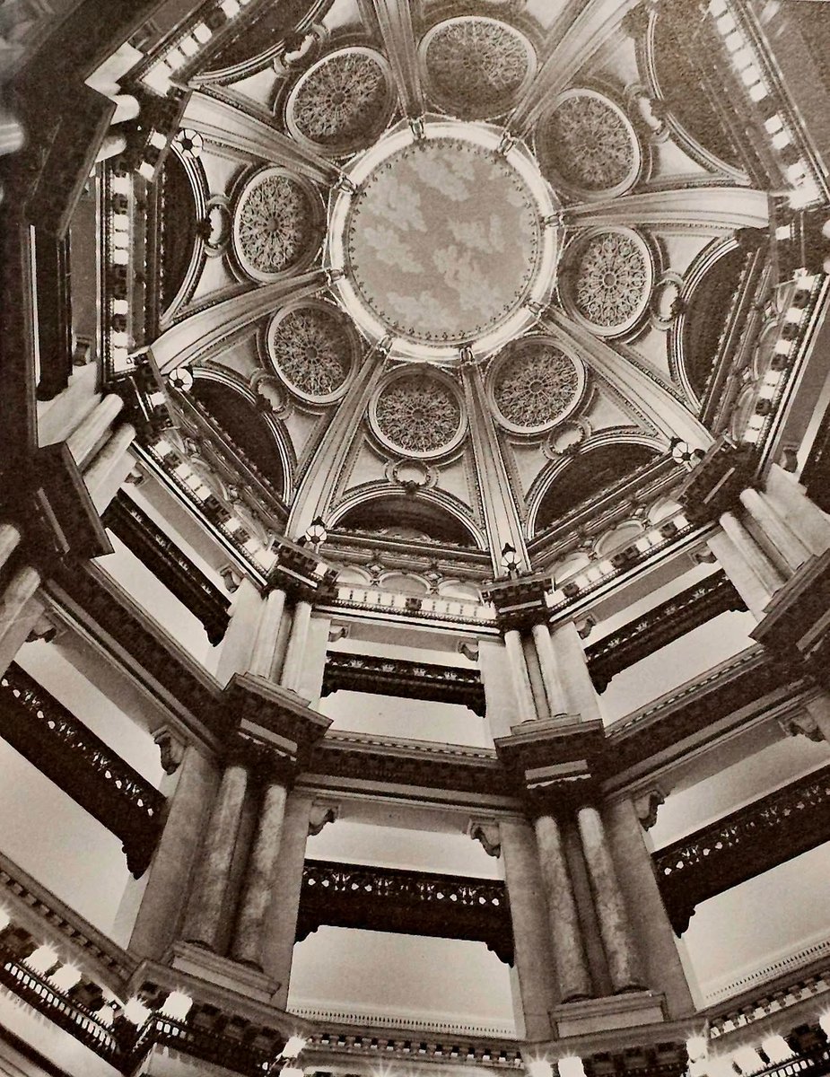scumbunker's tweet photo. The interior details of the majestic dome of the 'lost' Chicago Federal Building. 

Replaced in our time by a shiny black rectangular box. https://t.co/ZVyhJqaejV