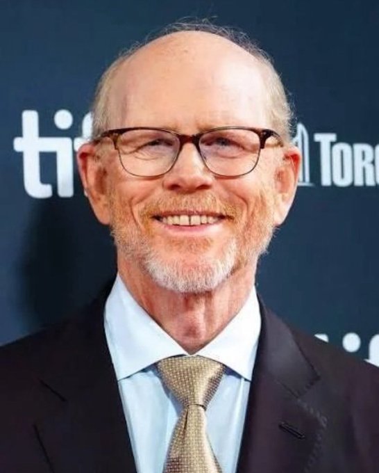 0laratrumpRv2's tweet photo. 🎬 Ron Howard has called President Donald Trump "self-serving, dishonest, morally bankrupt, and an egomaniac."🇺🇲🇺🇲🇺🇲

Do you agree with Ron Howard's assessment of Trump?

🟢 A) Yes 

🔴 B) No https://t.co/6Y7ZDkHIHC