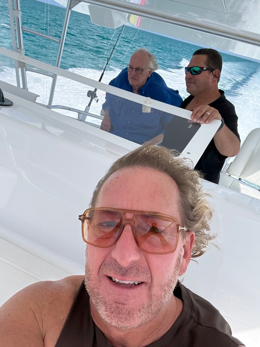 coach_ritchy's tweet photo. Made it to Nassau Bahamas https://t.co/u0b94i3mtA