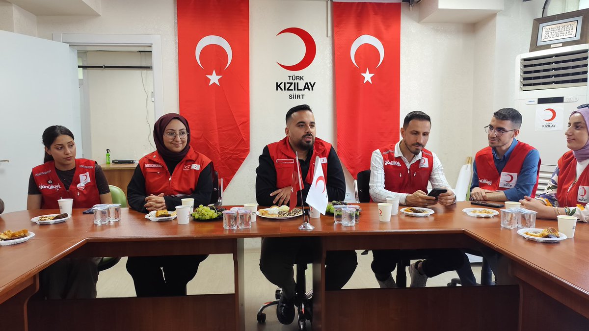 dogukanyorukglu's tweet photo. 📍 Diyarbakır
📍 Batman
📍 Siirt

Genç Kızılay İl Teşkilatlarımızı ziyaret ederek istişare ve değerlendirme toplantısı gerçekleştirdik. https://t.co/AsyULJXqQa
