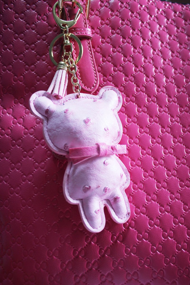 Wm0zpy's tweet photo. Just finished this cute felt panda keychain! Hand-stitched with love, perfect for a tiny, cozy accessory https://t.co/S9aMwWEw0L