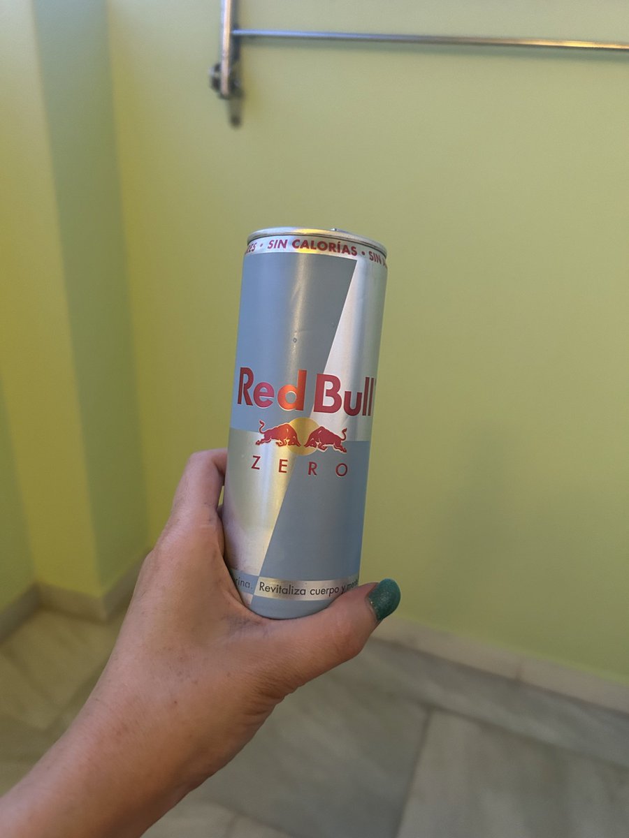 fascinatorfun's tweet photo. Red Bullmaxing before Pacha https://t.co/5FgNvVAX0P