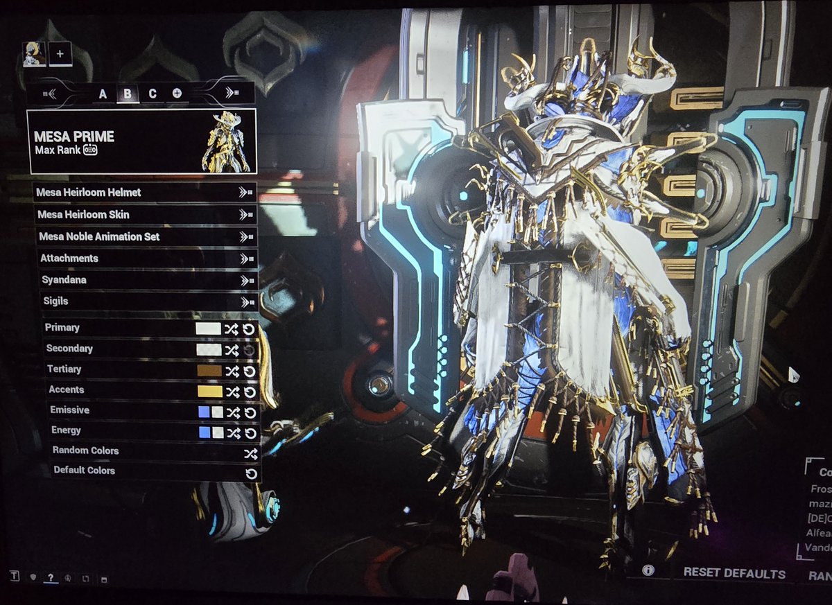 kams_925's tweet photo. Mesa Prime Heirloom, my beloved. 

Thank you DE and the talented artists for the duster, genuinely adds so much to the design and is actl kinda mid without it. 

Heres some quick fashion framing. 

#warframe #digitalextremes #mesa https://t.co/fXLT1OyJtD