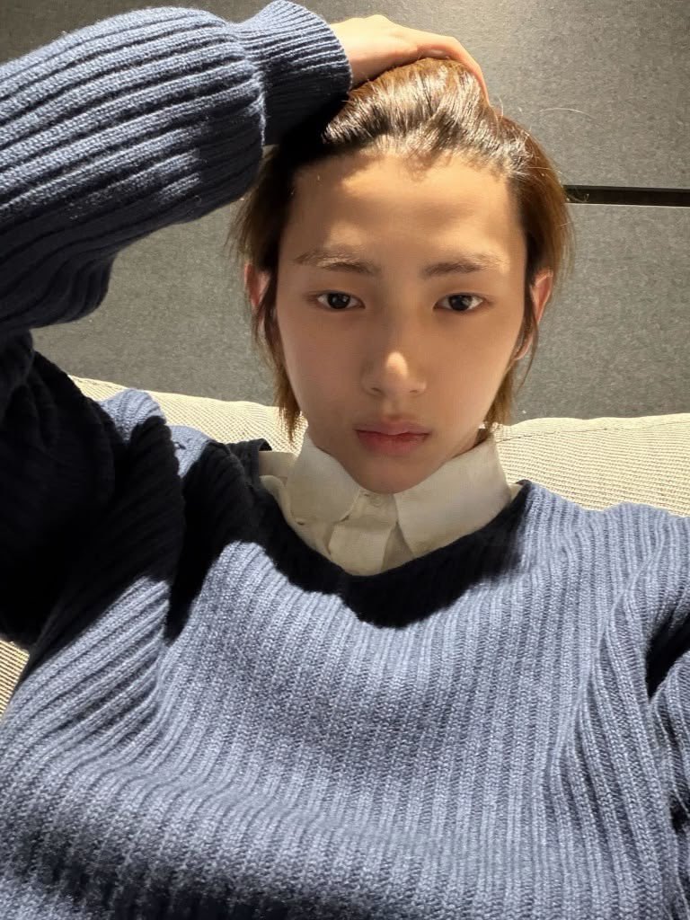 jjucider's tweet photo. random selfies of the day https://t.co/Xqn1AEHQX6