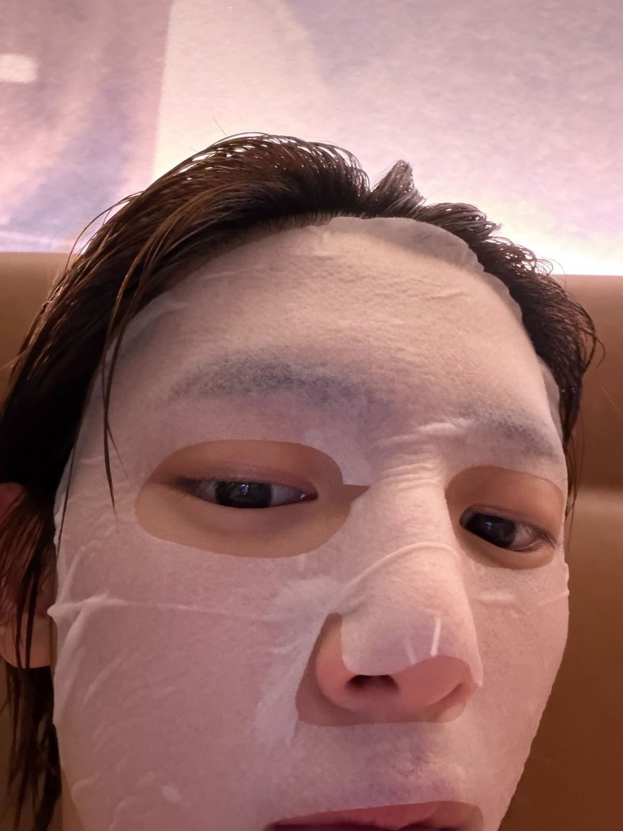jjucider's tweet photo. random selfies of the day https://t.co/Xqn1AEHQX6