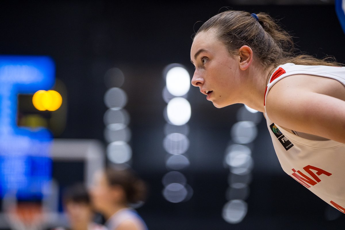 BaloncestoESP's tweet photo. Toca levantarse y 𝗟𝗨𝗖𝗛𝗔𝗥 mañana por una 𝗠𝗘𝗗𝗔𝗟𝗟𝗔  🥉

#U20F 🇪🇸 #SomosEquipo https://t.co/pPKwexDncW