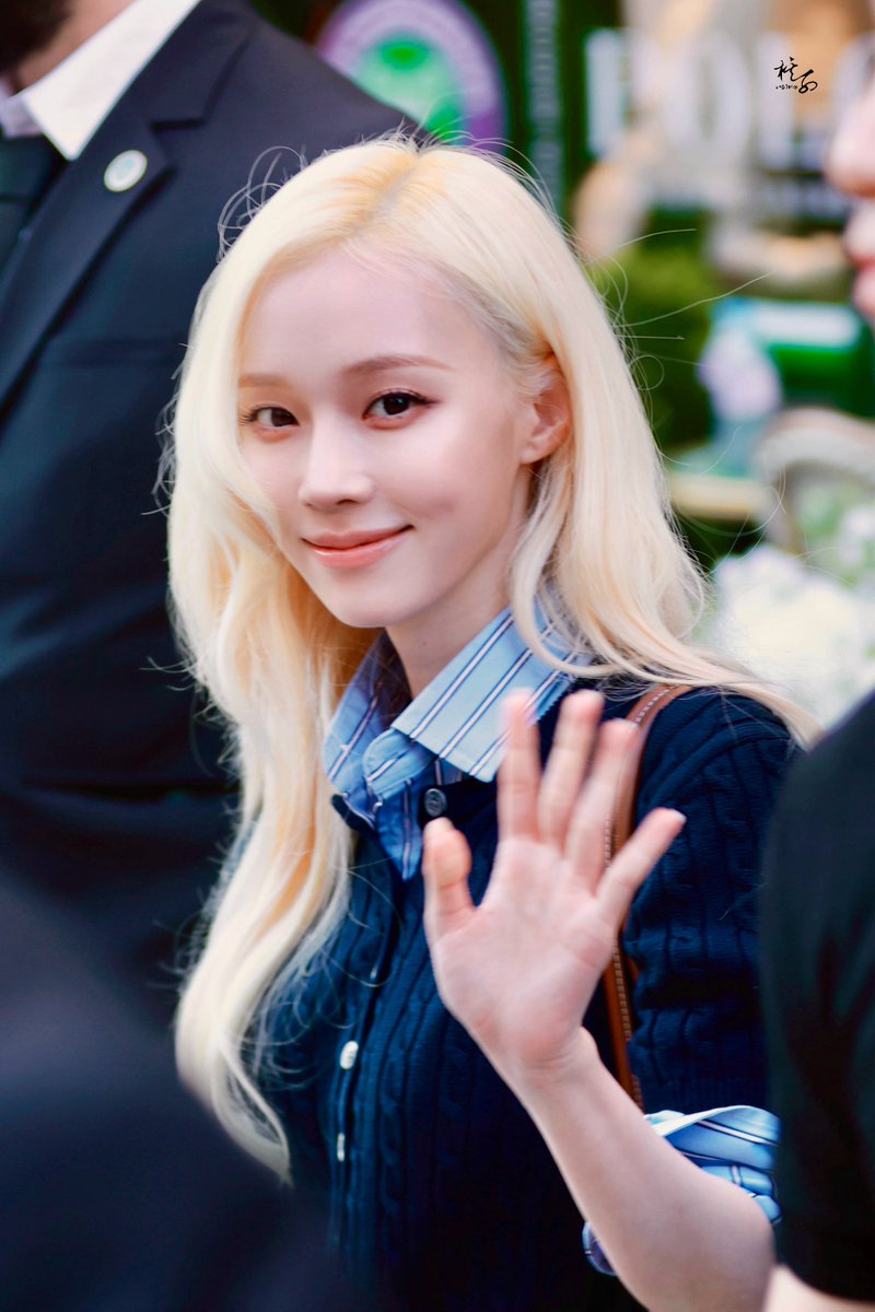 BuYiWeiQi's tweet photo. 260711

#윈터 #Winter
#에스파 #aespa
#WINTERxRalphLauren https://t.co/X3tKqN1pP5