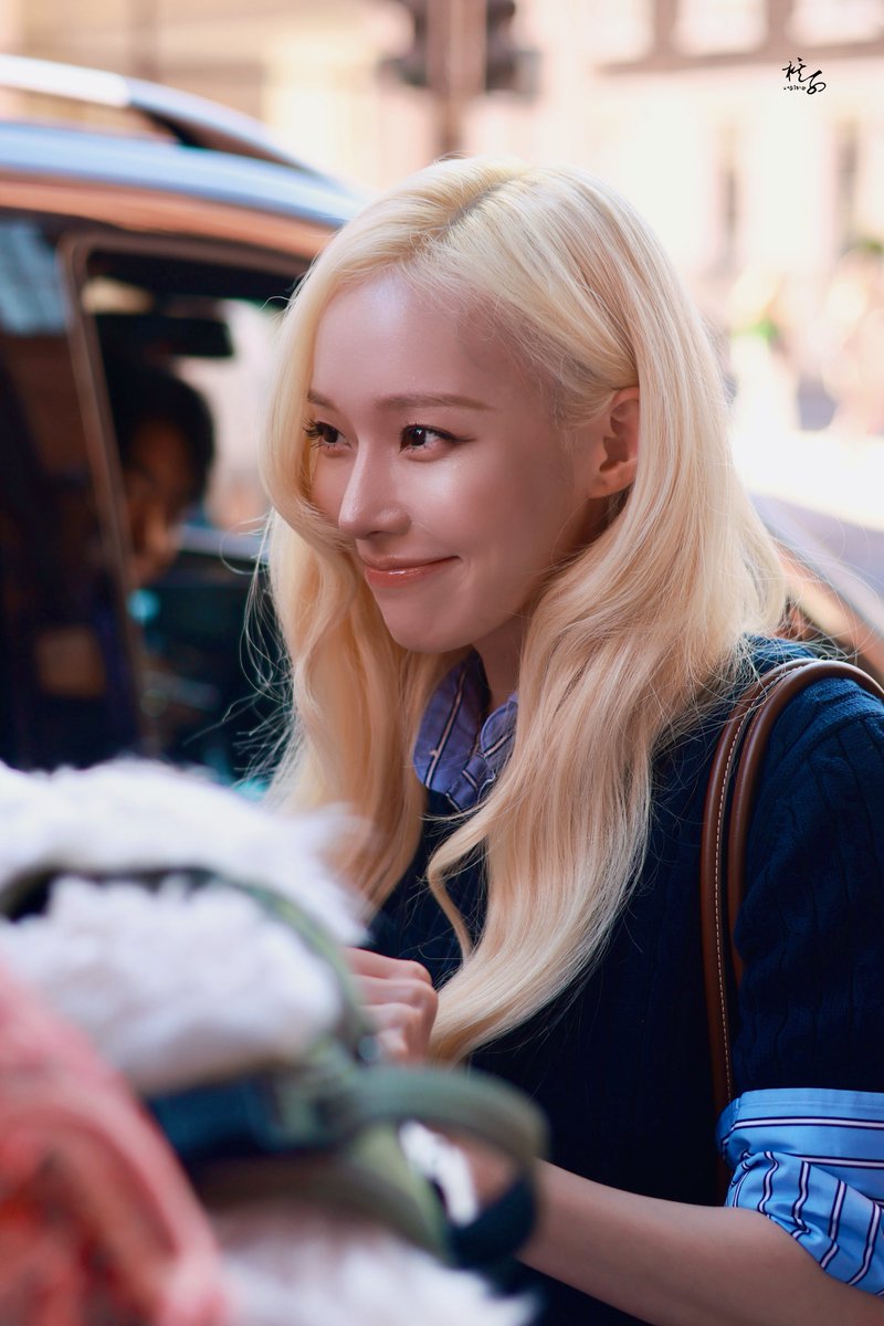 BuYiWeiQi's tweet photo. 260711

#윈터 #Winter
#에스파 #aespa
#WINTERxRalphLauren https://t.co/X3tKqN1pP5