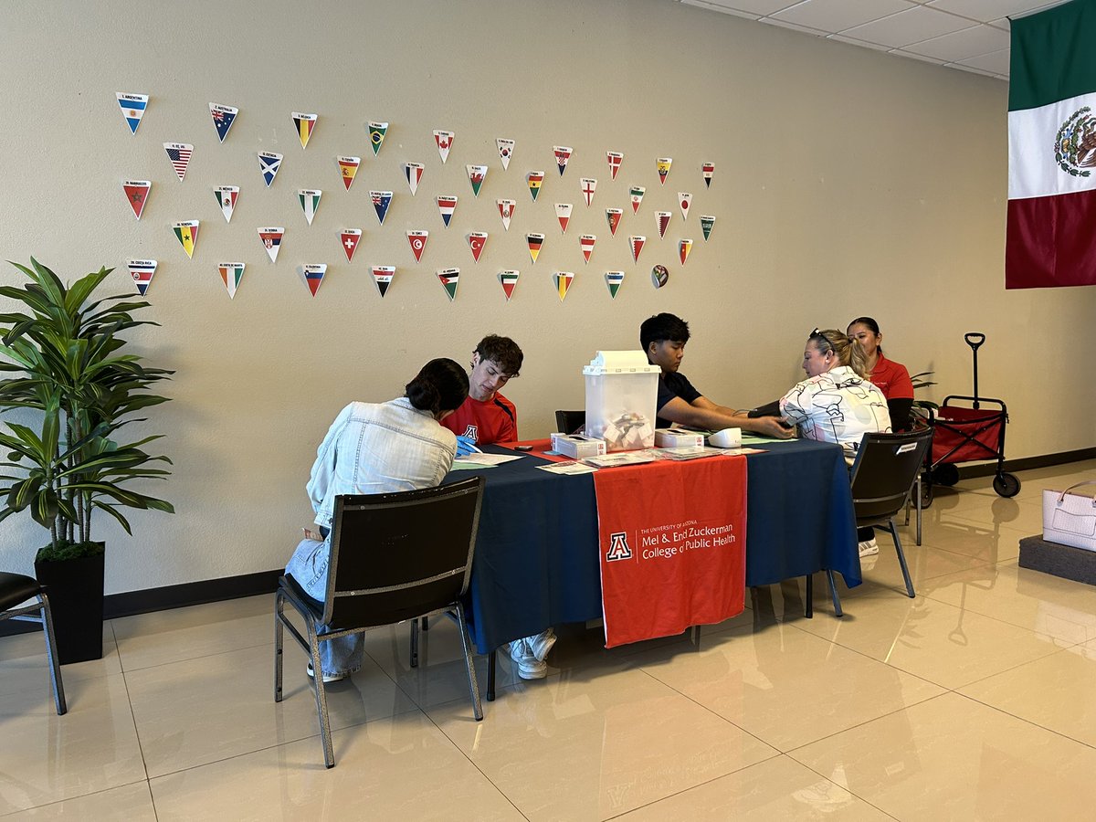 ConsulMexDou's tweet photo. 📢 #JornadaSabatina en curso. Se brinda atención en 🛂 #Pasaportes, 🪪 #MatrículasConsulares, 🗳️ #INE, 📄 copias certificadas de actas de nacimiento, 🤝 Protección Consular y ❤️ Ventanilla de Salud. ⏰ Atención hasta las 3:00 p. m. @SRE_mx https://t.co/YFacPCxwHm