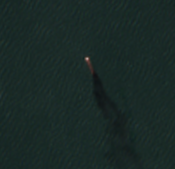 Osinttechnical's tweet photo. ESA's Sentinel-2 passed over the Sea of Azov this afternoon and saw multiple Russian vessels on fire or leaking fuel/oil after the massive Ukrainian maritime drone strike last night. https://t.co/KBQxXYevcf