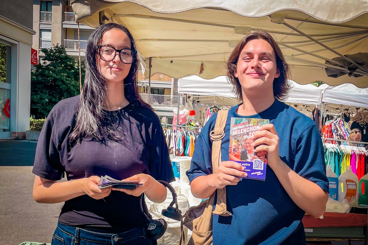 BardouxThomas's tweet photo. On continue notre campagne d'inscription sur les listes électorales 🔥

Encore un superbe accueil des habitants au marché de l'Église de #Pantin !

✅️ On vérifie sa situation en 5 minutes sur : https://t.co/zo8tAJobYN et on gagne en 2027 avec @JLMelenchon ! https://t.co/Xbf9ImxiIO