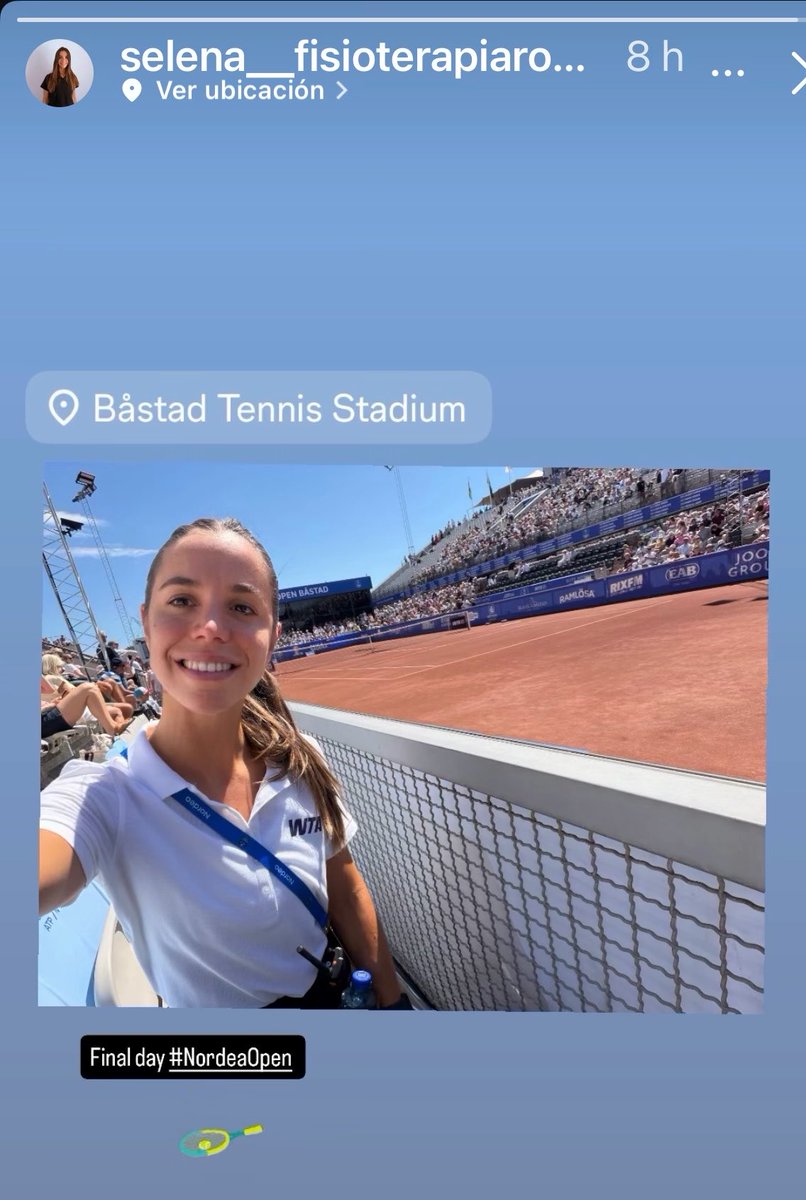 MicaDeJota's tweet photo. Sé q no les interesa pero igual quiero compartirlo con ustedes
Mi hija Selena es fisioterapeuta de la WTA y hoy la jugadora @paulabadosa al ganar en el torneo de Bastad (Suecia) le agradeció en su discurso  🎾♥️
Estoy que no entro en el sofá https://t.co/CtEWJJbPhj