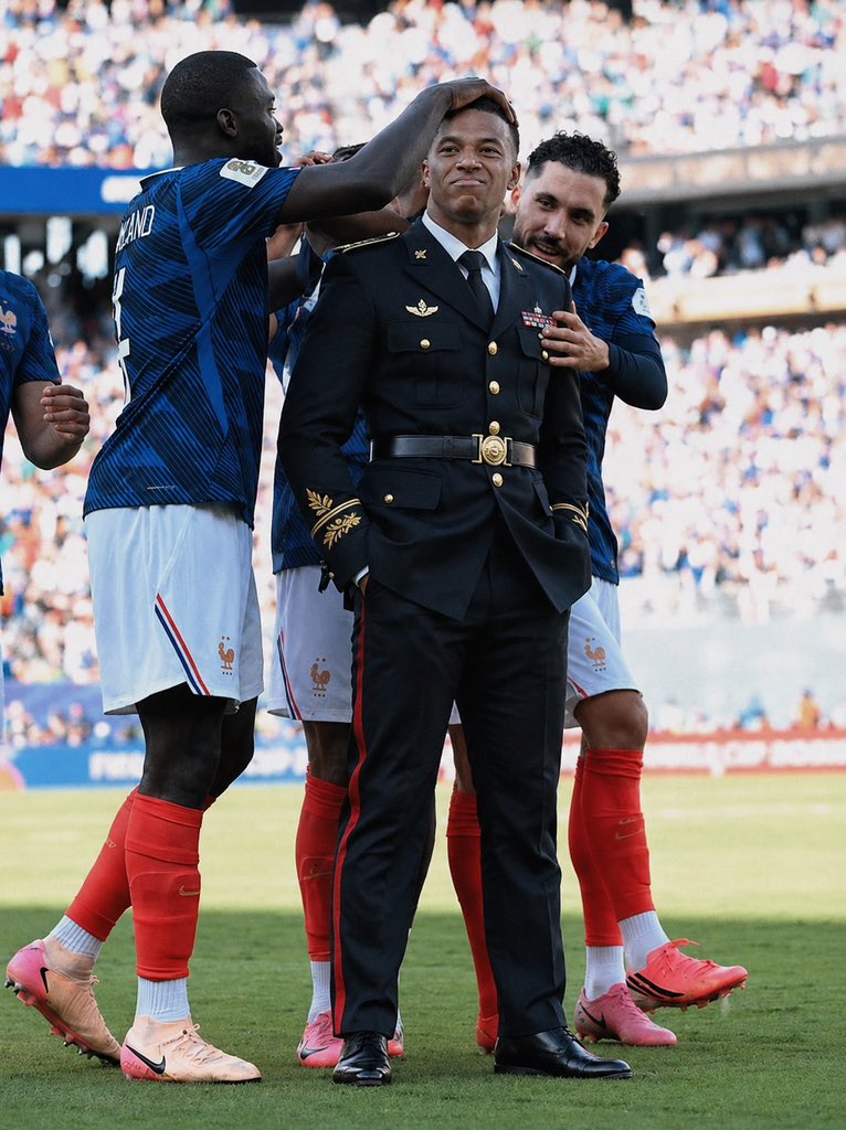Ellynxps's tweet photo. @artsch00lreject Well you can join the dictatorship. 

$mbappe https://t.co/InHmX88ZPa